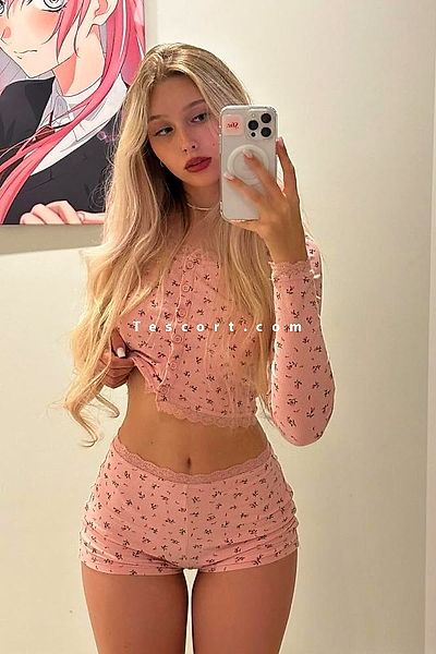 NOREEN - Paris Escorts #7