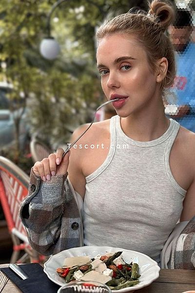 VJOSA - Paris Escorts #1