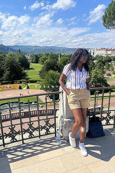 Suzy - Escort Girl Lyon #3