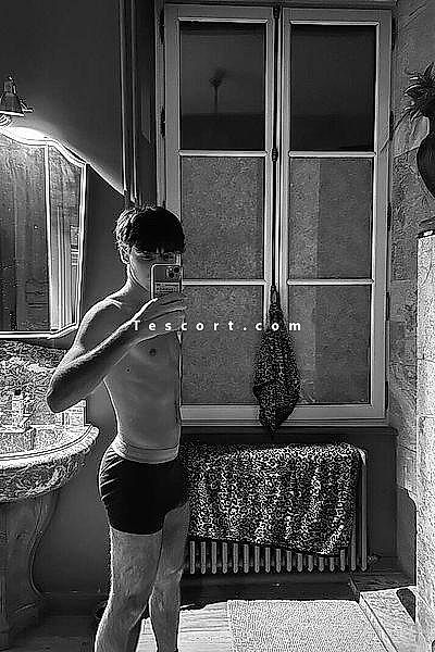 Jeune etudiant - Paris Boy Escorts #3