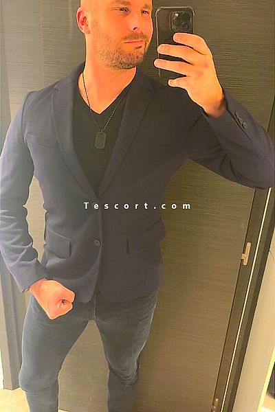 BENEDICTUS - Montauban Boy Escorts #1