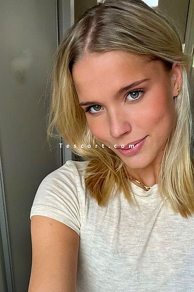 Lisa et copine - Paris Escorts #1