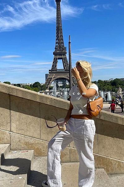 Lisa et copine - Paris Escorts #11