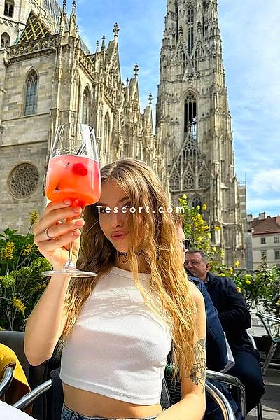 Amy - Escort Girl Aix-En-Provence #15