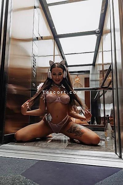 Amy - Grenoble Escorts #15