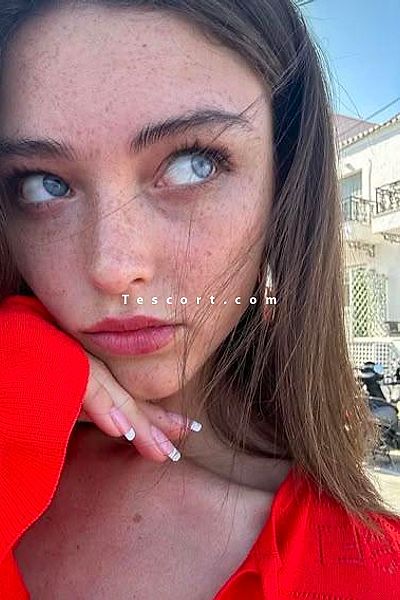 Mia - Escort Girl Paris #2