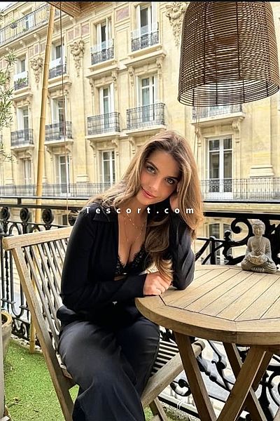 Valeria - Escort Girl Paris #2