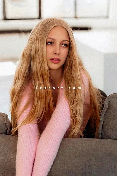 Lola - Escort Girl Paris #2