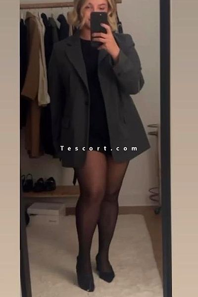Nina Curvy - Escort Girl Paris #2