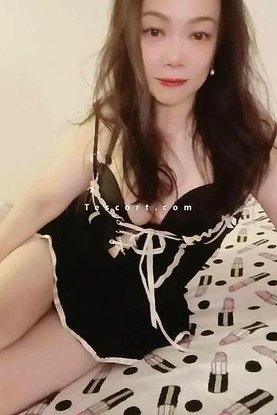 axue - Escort Girl Paris #2