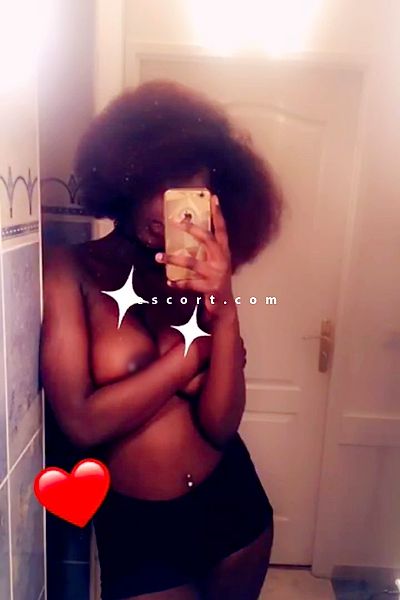 Kenish - Paris Escorts #2