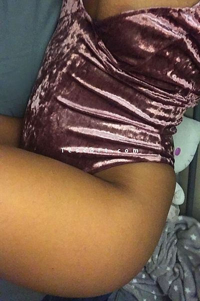 Kenza - Escort Girl Paris #2