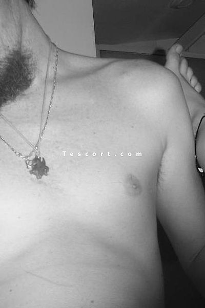 Kevin - Escort Boy Brive-la-Gaillarde #3