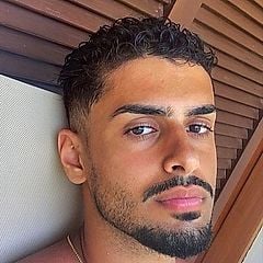 Sebastian33