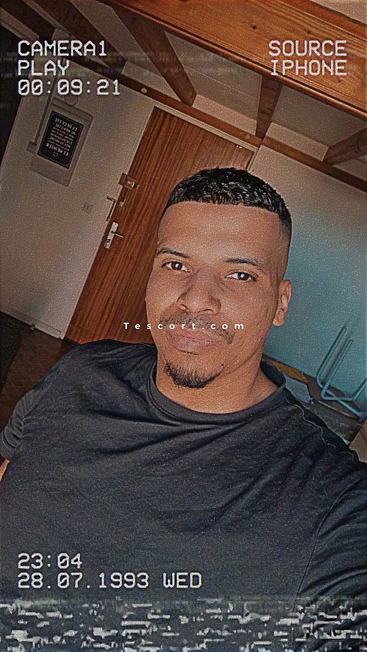 Escort boy Dim martinique en Perpignan - Tescort