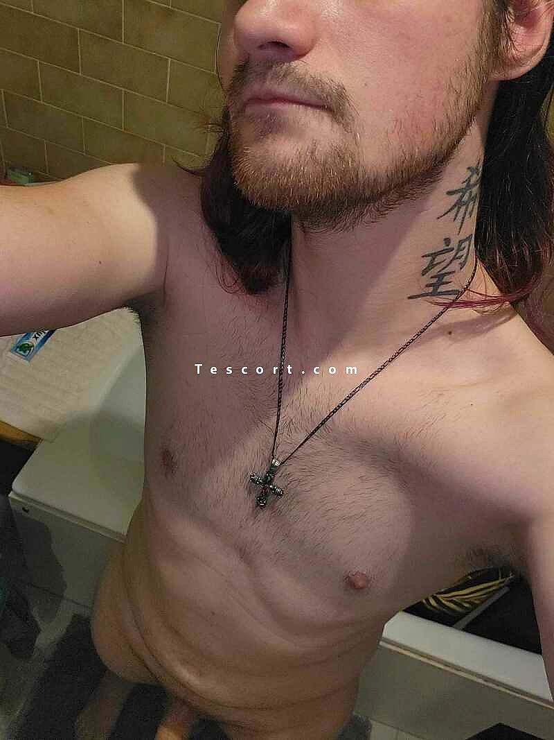 Escort boy John en Ambérieu-en-Bugey - Tescort