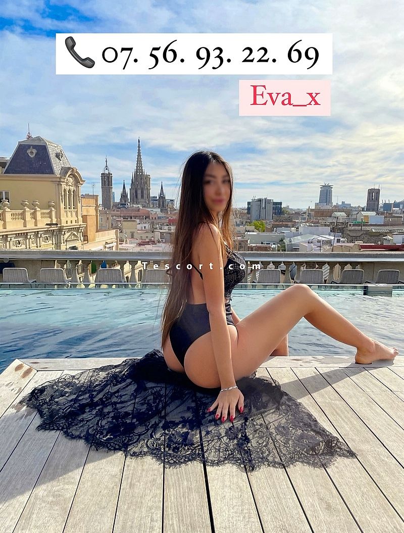 Escort girl Eva in Paris - Tescort